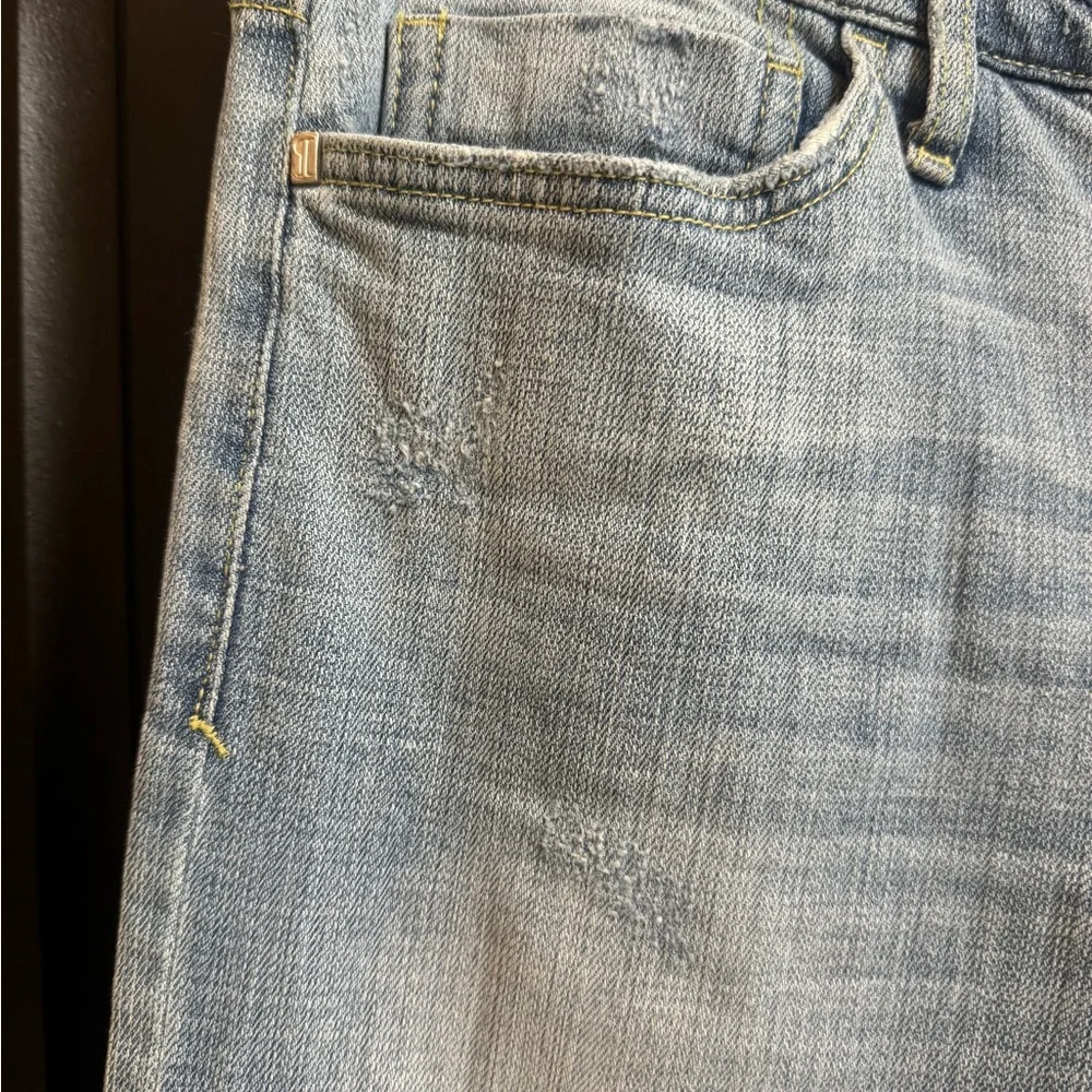 Anthropologie Women's Light Blue Jeans with Hem Details - Picture 10 of 10
